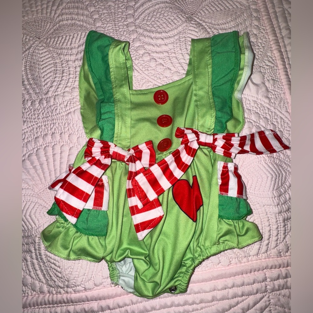 Baby grinchy romper